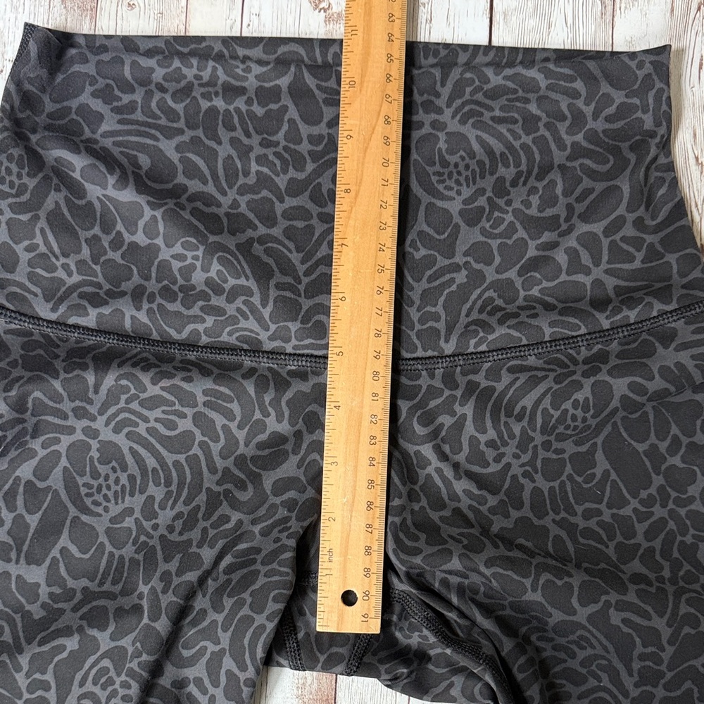 Lululemon Wunder Under Leggings sz 6 Full-On Luxtreme Roll Down Petal Camo Black - Picture 11 of 13